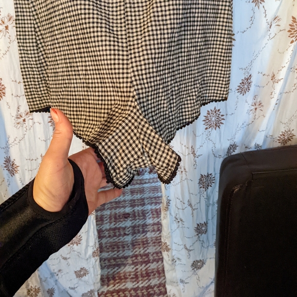 Bershka Small Shorts Romper - Picture 2 of 7